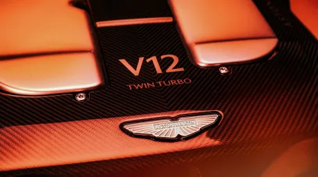 Nuevo motor V12 de Aston Martin - SoyMotor.com