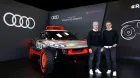 Carlos Sainz y Lucas Cruz muestran su nuevo Audi RS Q e-tron en Madrid - SoyMotor.com