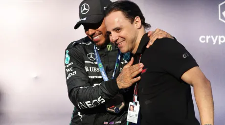 Lewis Hamilton y Felipe Massa en una imagen de archivo - SoyMotor.com