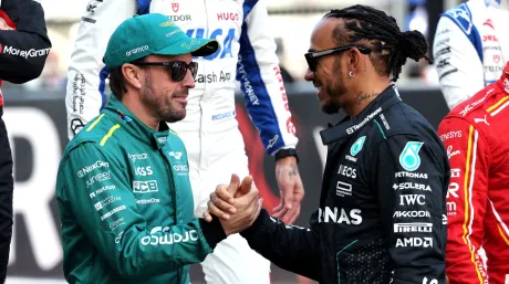Fernando Alonso y Lewis Hamilton en Baréin