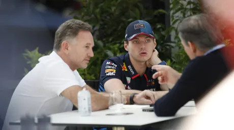 Christian Horner con Max Verstappen antes de la carrera del GP de Australia