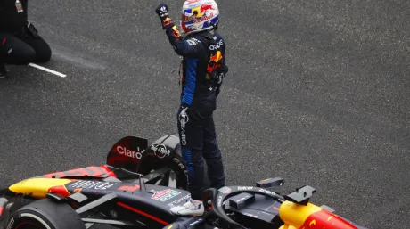 Max Verstappen su cuarta victoria de la temporada sobre su RB20 en China