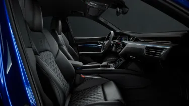 Interior Audi SQ8 e-tron - SoyMotor.com