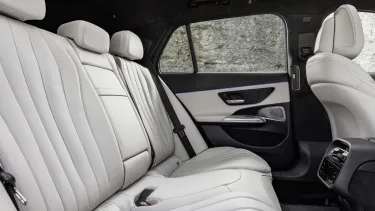 Interior Mercedes-Benz Clase E All-Terrain 2024 - SoyMotor.com