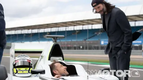 Jenson Button y Keanu Reeves en Silverstone