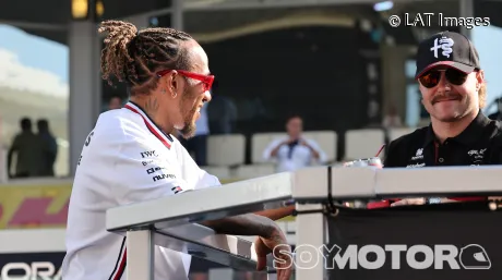 Bottas reconoce que estuvo en fase de "negación" en su lucha con Hamilton y se compara con Pérez - SoyMotor.com