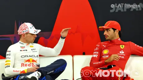 Carlos Sainz y Max Verstappen en la rueda de prensa tras el podio del GP de Japón