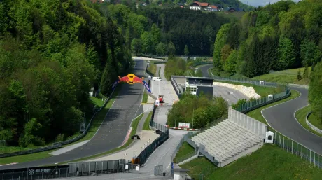 circuito-salzburgring-red-bull-laf1.jpg