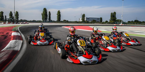 lamborghini_squadra_corse_dr-racing-kart_on_track_2.jpg