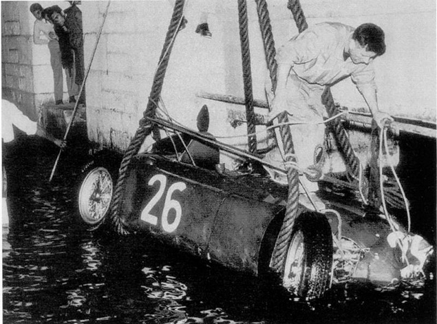 Accidente de Alberto Ascari en el GP de Mónaco F1 1955