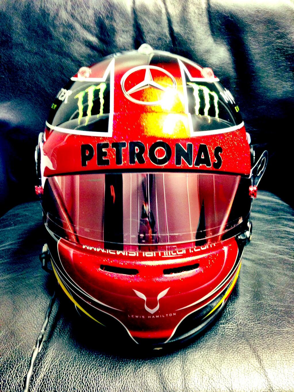 Lewis Hamilton homenajea a Michael Jackson en su casco para el GP de Estados Unidos