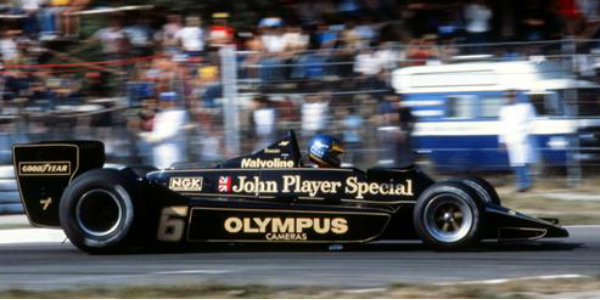 Ronnie Peterson con el Lotus 79 en el GP de Monza 1978