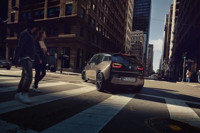 p90323013_lowres_the-new-bmw-i3-120-a.jpg