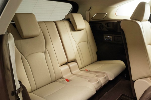 Lexus RX 450h L - interior