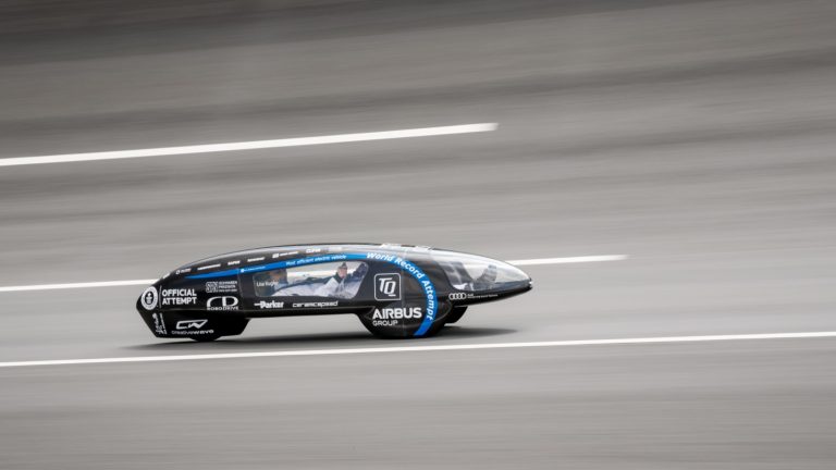 tufast-eli14-guinness-world-record-electric-car-5.jpg