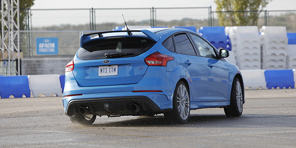 ford_focus_rs_trasera.jpg