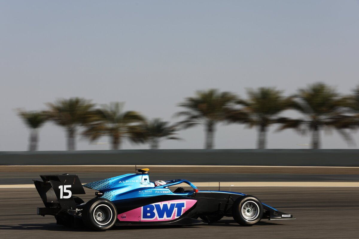 Minì debuted in style in F3 with the Pole in Bahrain