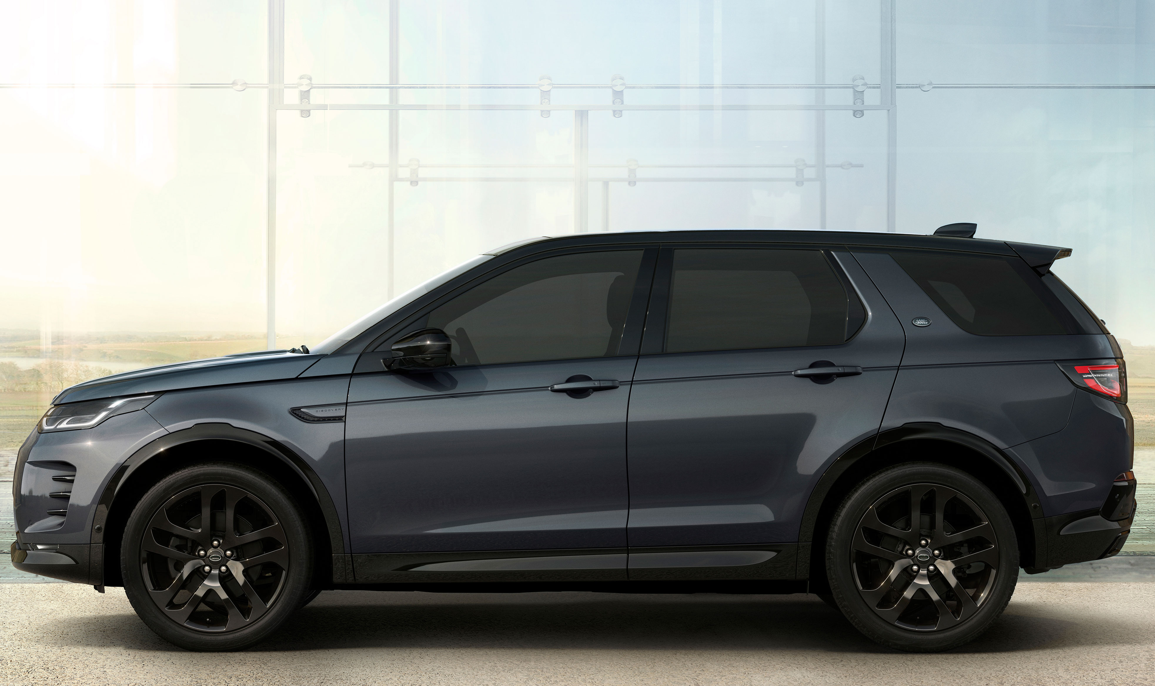 Llega un nuevo Discovery Sport más eficiente pero igual de campero