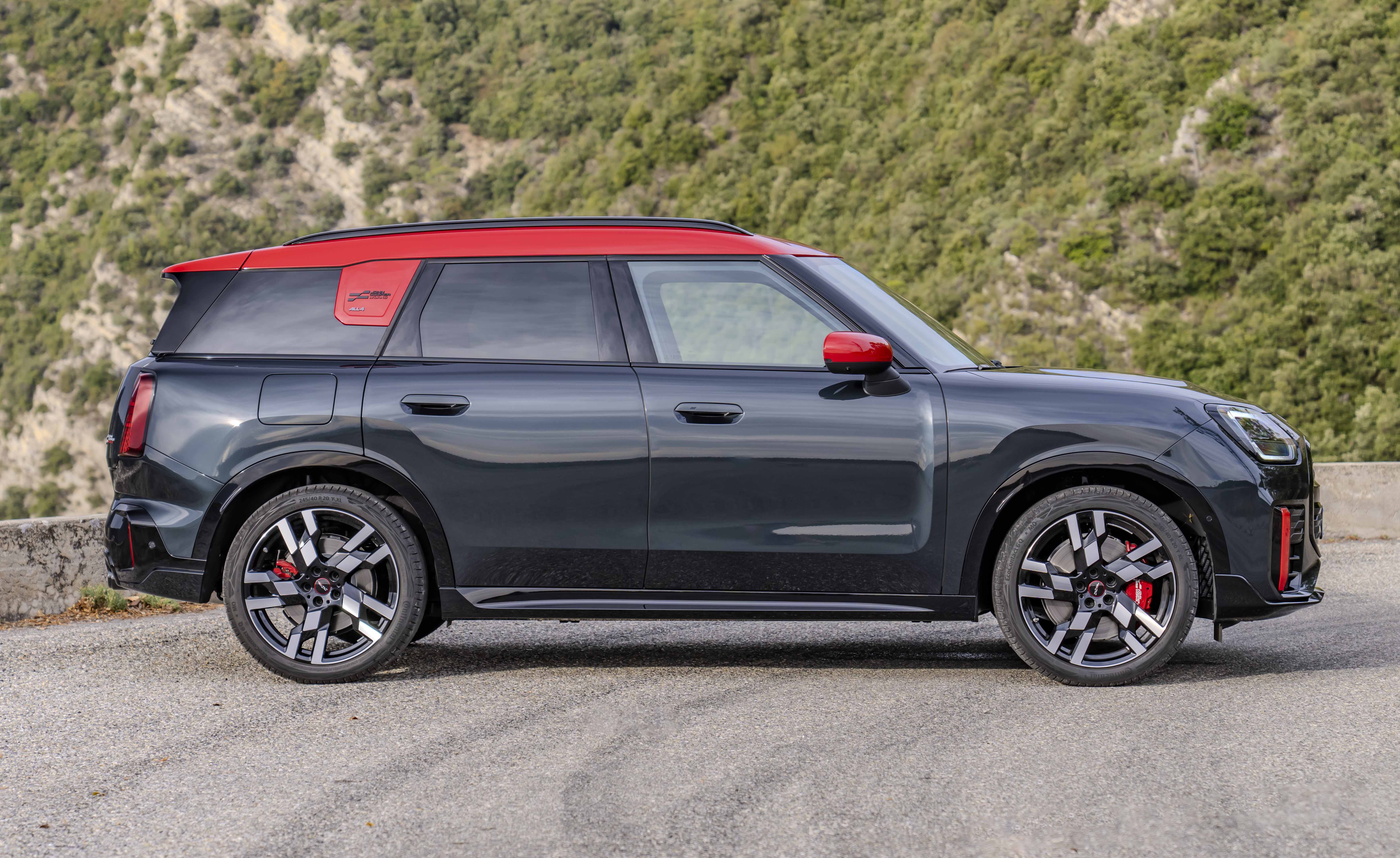 Mini Countryman John Cooper Works 2024 300 caballos que también valen