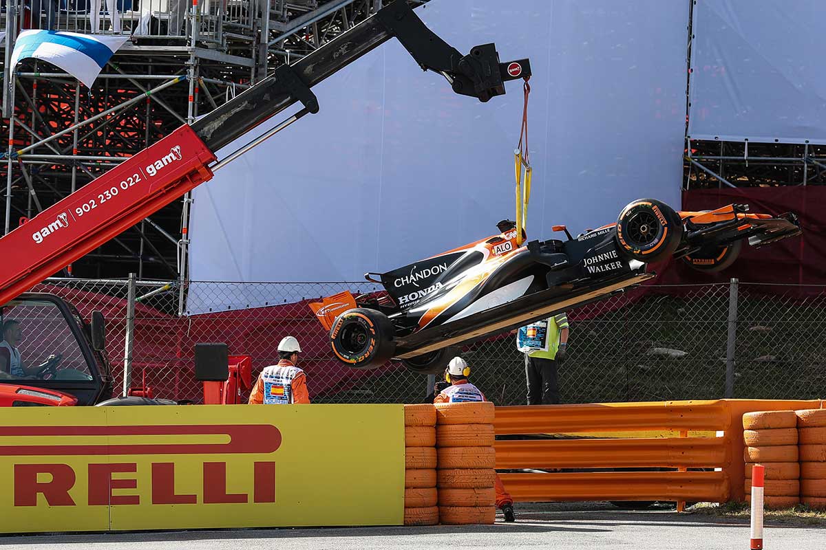 El McLaren MCL32 de Fernando Alonso en los Libres 1 de España - SoyMotor