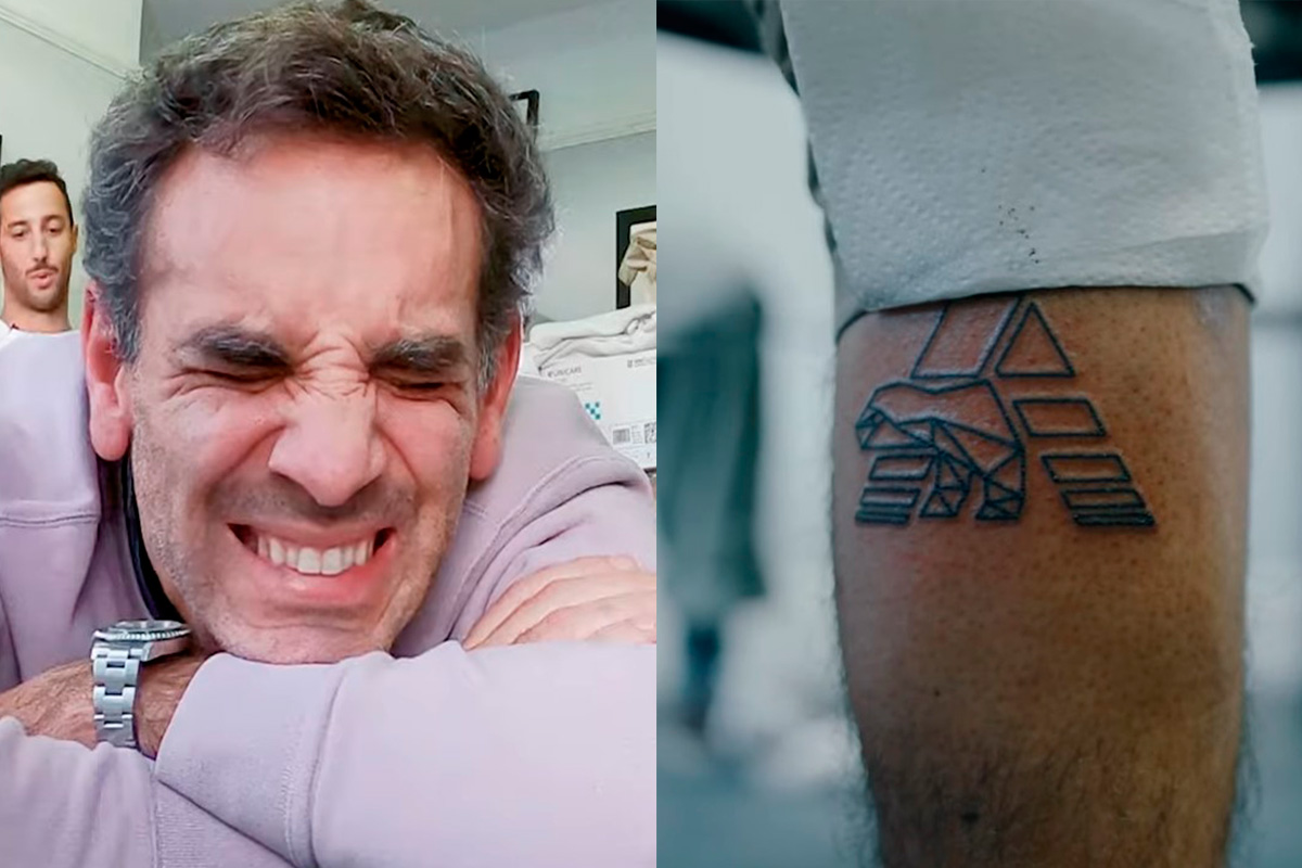 Cyril Abiteboul muestra el tatuaje de la apuesta con Daniel Ricciardo |  