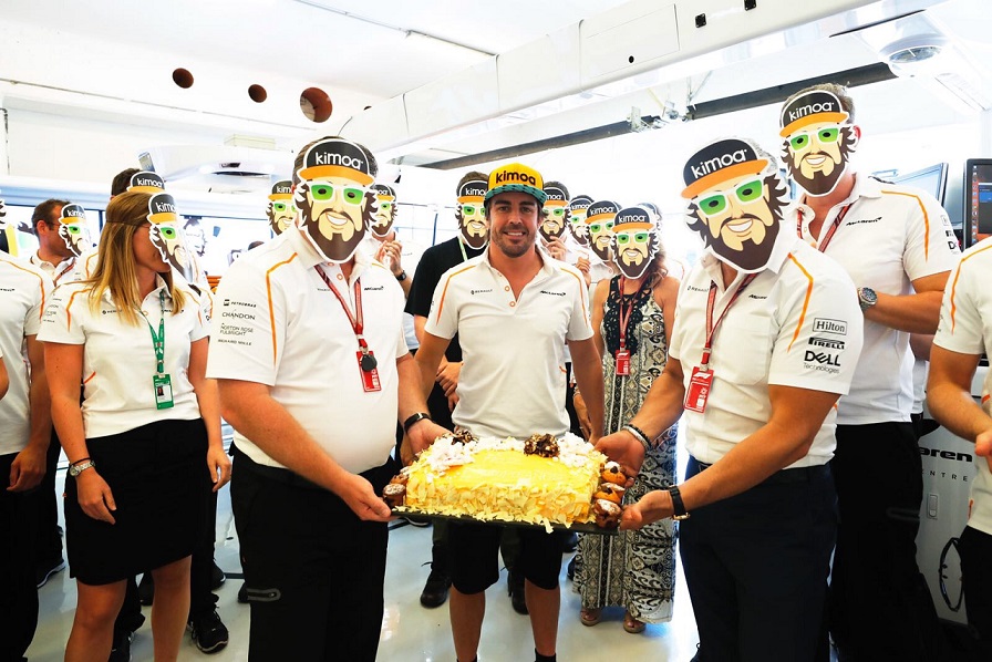  McLaren le da una sorpresa a Alonso en su cumpleaños