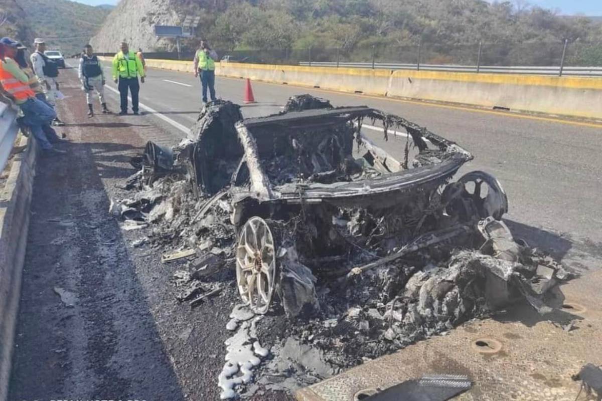 Un Lamborghini Aventador SVJ 63 se incendia en México 