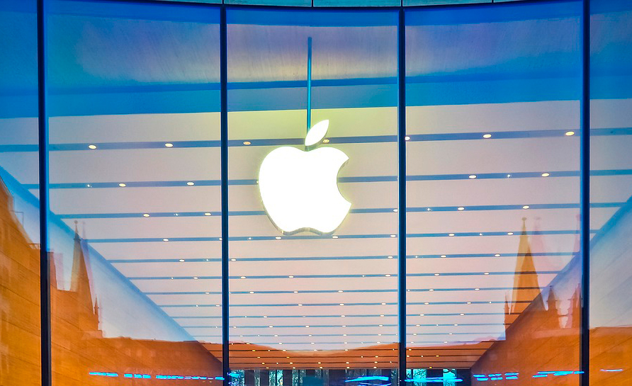 Apple acusa de robo a su ex empleado Weibao Wang - SoyMotor.com