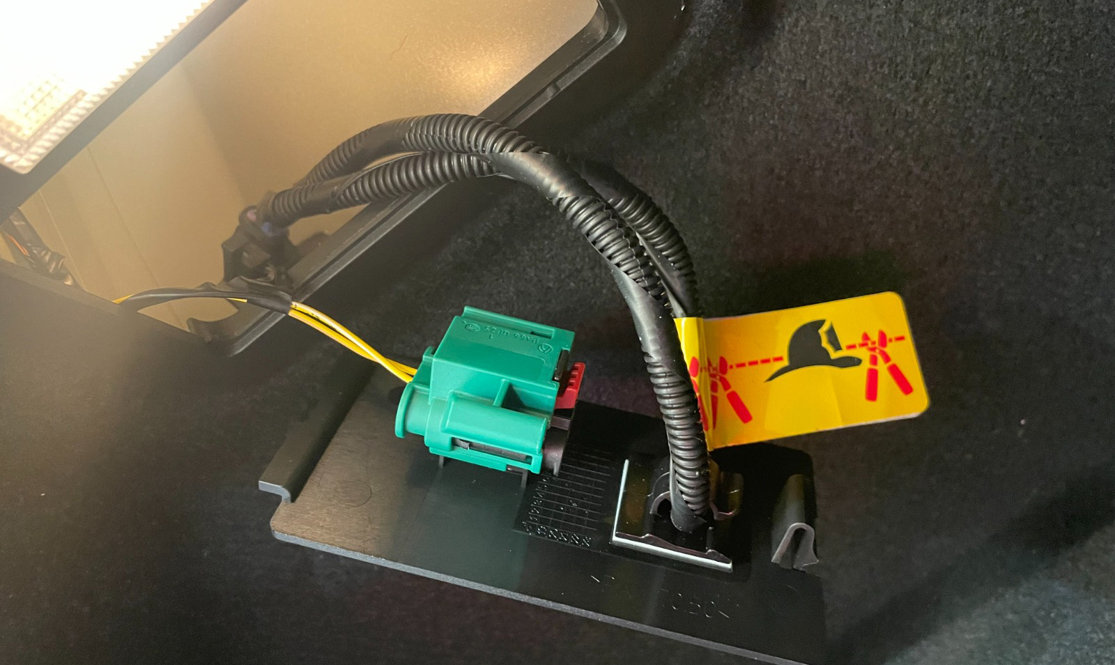 Punto seguro de desconexión del sistema de alta tensión de un coche eléctrico