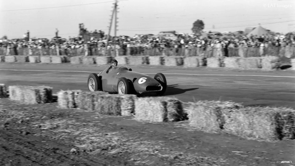 Juan Manuel Fangio con el Maserati 250F en la F1 en 1957