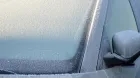 Cómo quitar el hielo del parabrisas sin riesgo de romperlo - SoyMotor.com