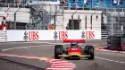 Adrian Newey con el Lotus 49B de 1968 en el Gran Premio Histórico de Mónaco 2024