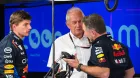 Helmut Marko, Max Verstappen y Christian Horner en Austria hace unos meses