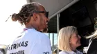 Susie Wolff y Lewis Hamilton en Yeda