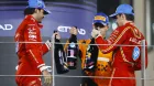 Carlos Sainz, junto a Charles Leclerc y Lando Norris en el podio de Abu Dabi