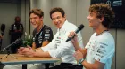 Andrea Kimi Antonelli, George Russell y Toto Wolff en Monza