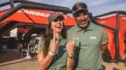 Cristina Gutiérrez junto a Nasser Al-Attiyah 