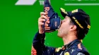 ricciardo_shoey_china_2018_soy_motor.jpg