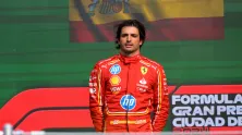 Carlos Sainz en el podio del GP de México