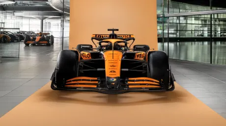 McLaren presenta el MCL38, el coche de la ilusión por la victoria para Norris y Piastri - SoyMotor.com