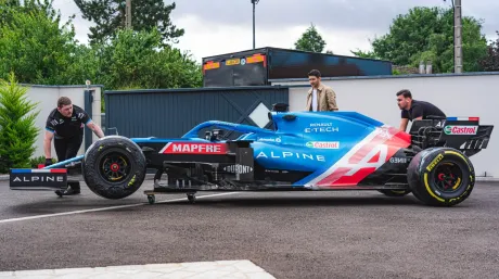 Ocon ya tiene en casa el Alpine A521 con el que ganó el GP de Hungría 2021 - SoyMotor.com