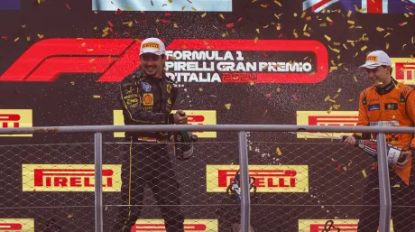 Ferrari clava la estrategia y Leclerc gana en Monza; Norris pierde otra oportunidad - SoyMotor.com