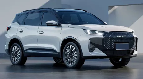 Todo lo que se sabe del Ebro S700, el SUV que hará renacer la marca española - SoyMotor.com