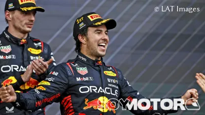 Pérez bate a Verstappen por puro ritmo en Bakú; Alonso y Sainz, en el 'top 5' - SoyMotor.com