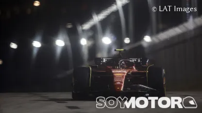 Sainz lidera un doblete Ferrari en los Libres 2 de Singapur; Alonso, cuarto - SoyMotor.com