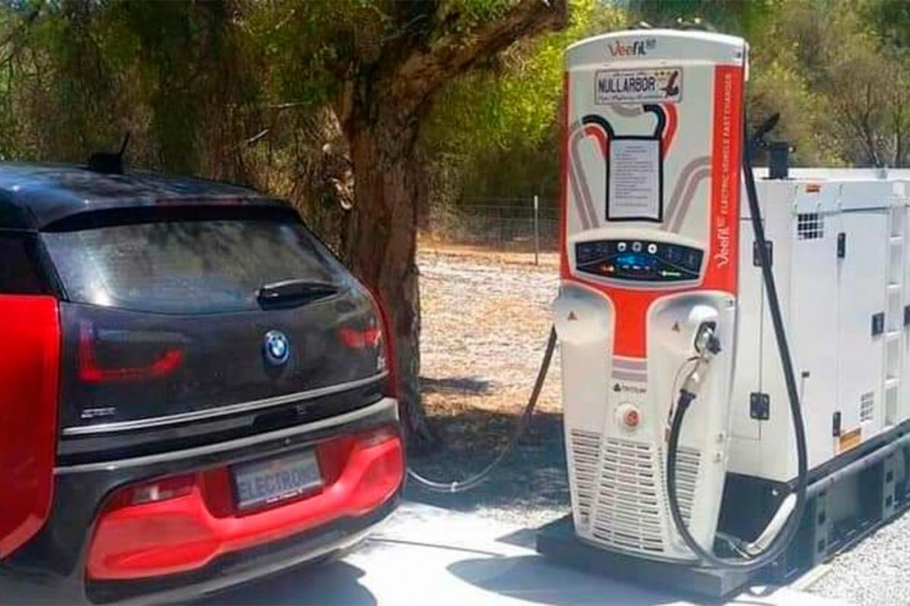 cuanta gasolina gasta un generador de luz