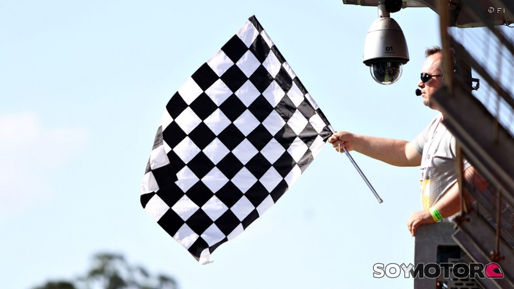 La F1 espacios en las banderas cuadros con fines |