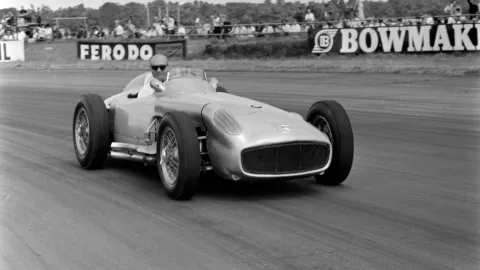 Fangio_Mercedes_1954_soymotor.jpg