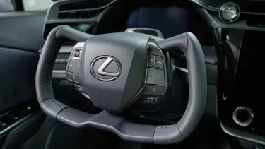 Lexus RZ - SoyMotor.com