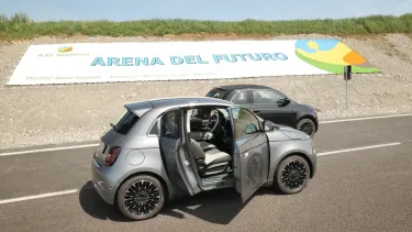 El Fiat 500 eléctrico en la pista de pruebas de Stellantis - SoyMotor.com